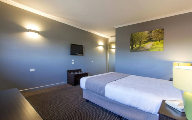 Sunshine Motor Inn