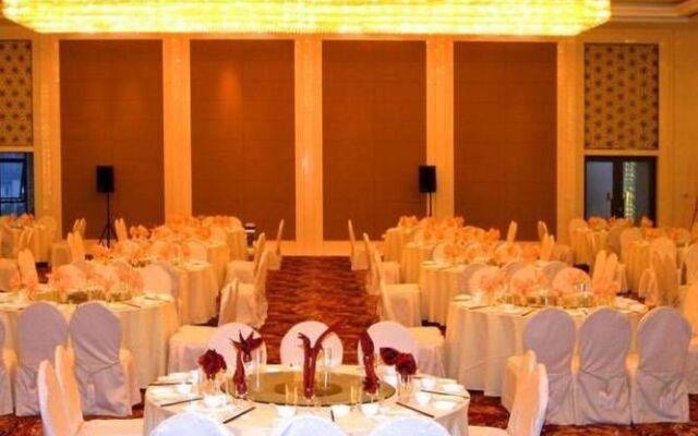 Golden Phoenix Hotel