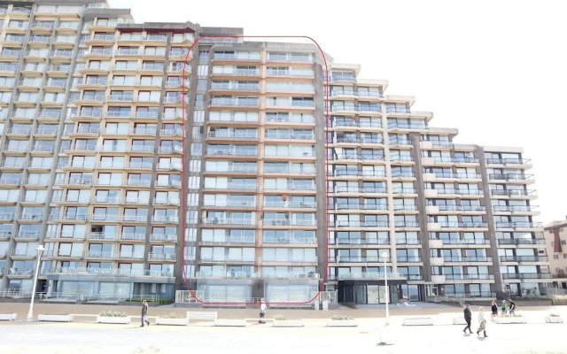 Apartment in Nieuwpoort With sea Views