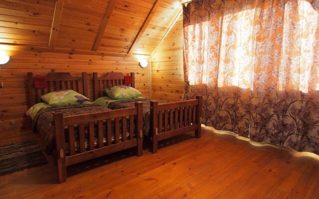 Tri Bani Guest House