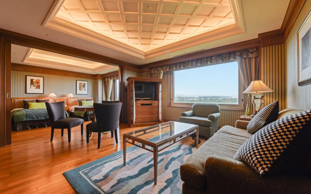 Forest Inn Showakan