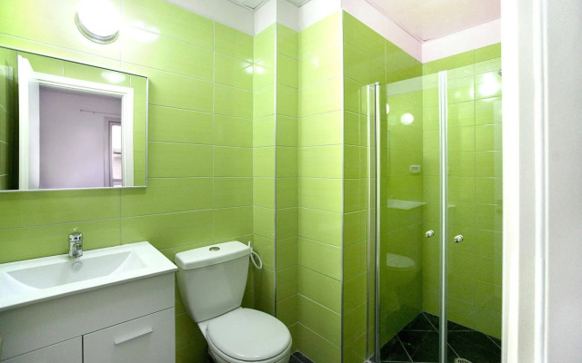 Little Tel-Aviv Hostel