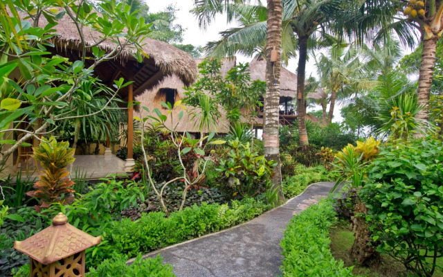 Mushroom Beach Bungalow