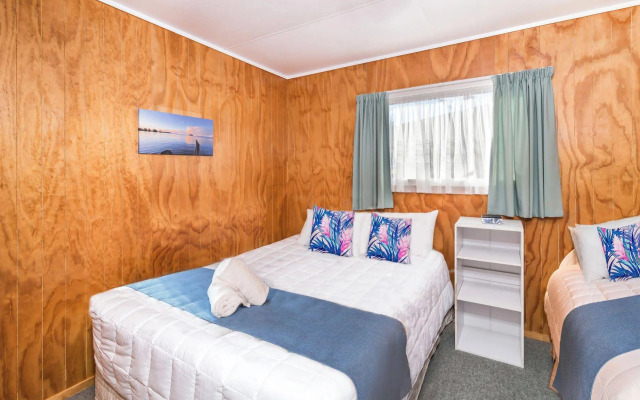 Motutere Bay Top 10 Holiday Park