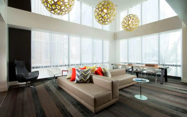 Comfort Inn & Suites Baltimore Inner Harbor