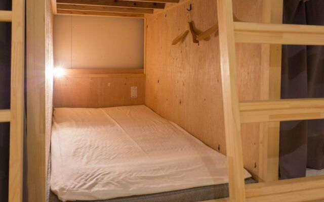 Bed Stock - Hostel