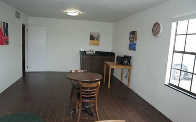 Executive Inn