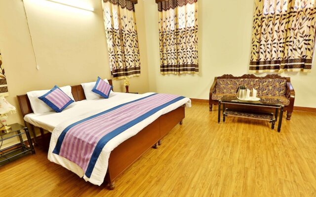 OYO Flagship 402 Hotel Noida Residency