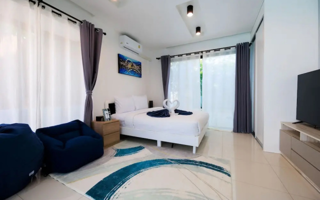 Pool villa at Kamala Regent by Lofty