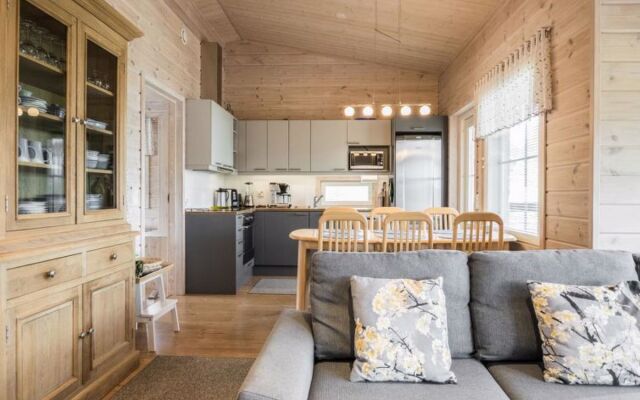 Holiday Home Kanervarinne