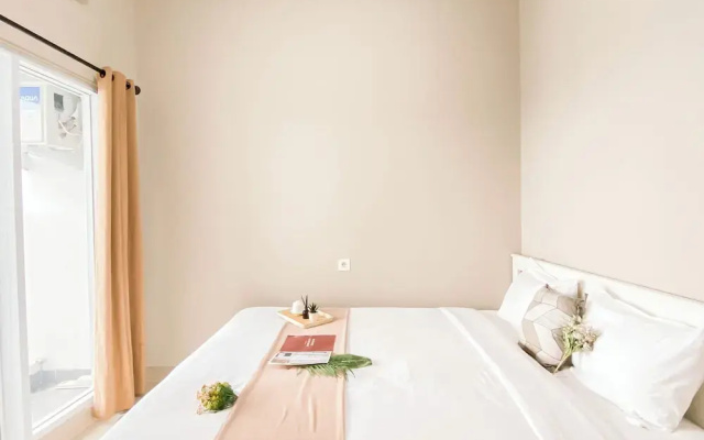 Cream Tone 1Br At Royal Sentul Park Apartment