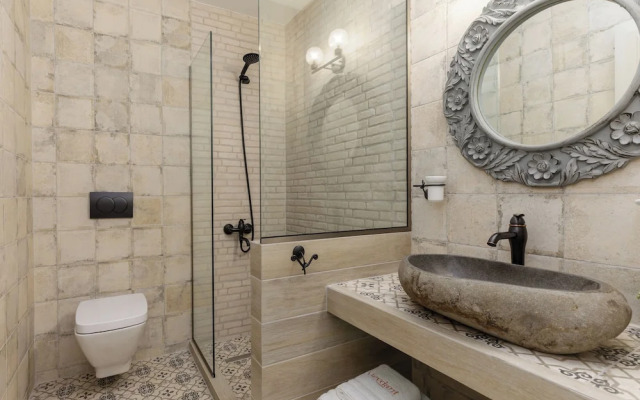 Meydani Suites