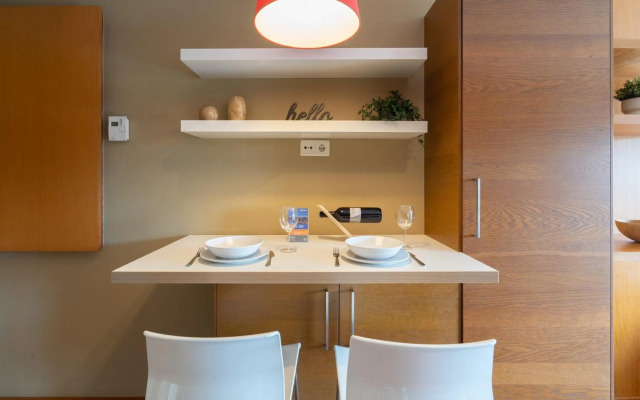 Bright Fresh Flat with Garage - Marquês