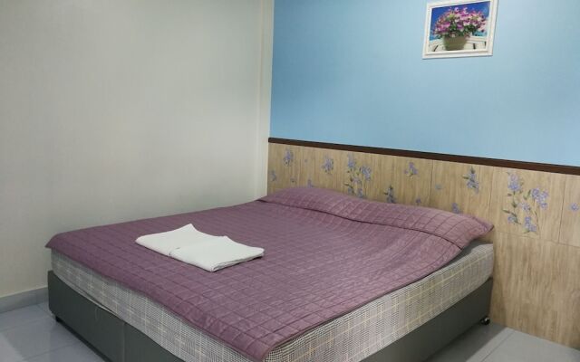 Baan Pak Parichat-Sarun