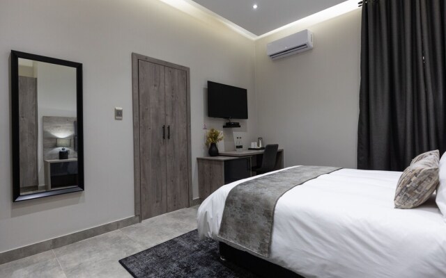Luxe Suites Boutique Hotel
