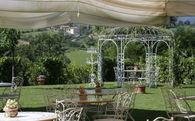 Valle Dell'Aquila Country House