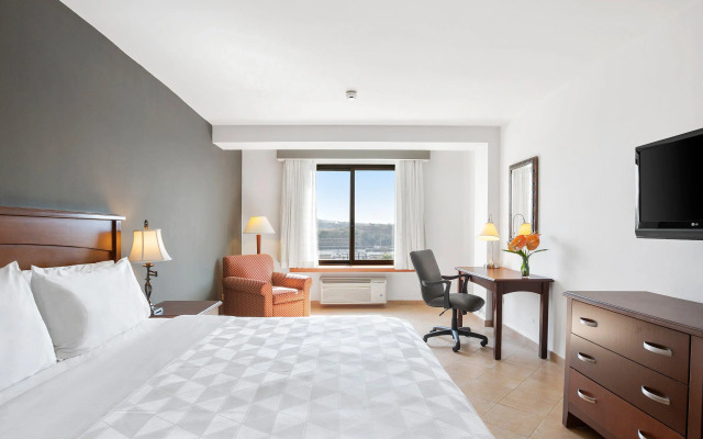 Holiday Inn Panama Canal by IHG