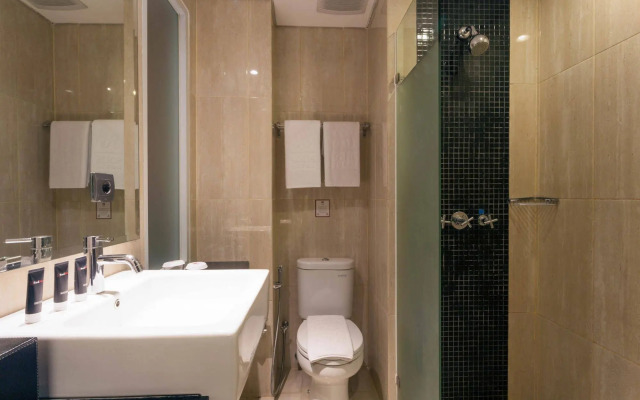 RedDoorz Plus near Blok M Square