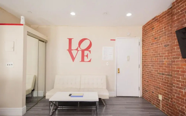 Macy Empire Apartments