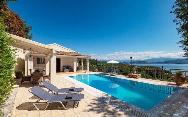 Villa Nafsika in St Stefanos Bay