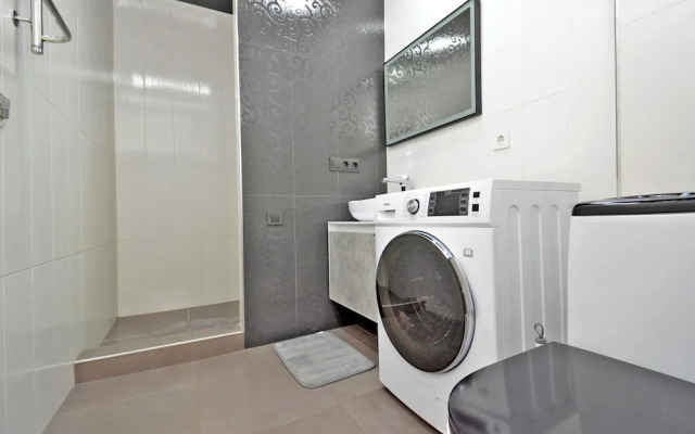 Kajaznuni street apartment on 4 floor