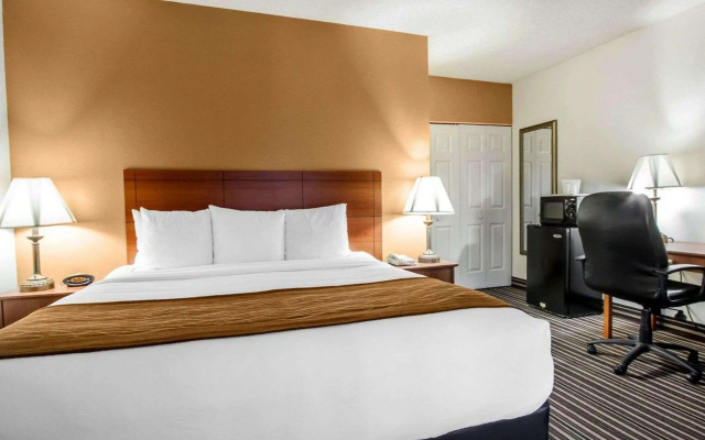 Comfort Suites Tucson near Sabino Canyon