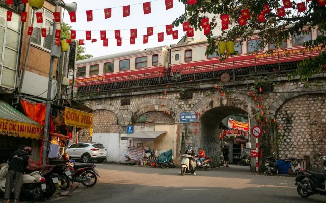 Dong Xuan Boutique