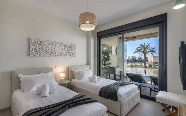 Seafront Apartment in Isla Canela