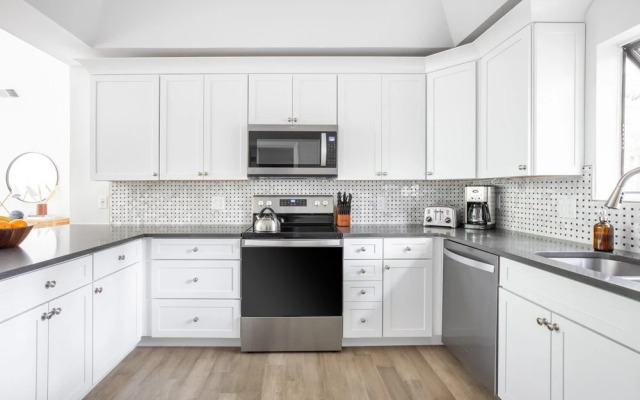 Wildwood Court - Sea Pine