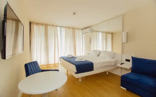 Orbi City Black Sea View Aparthotel