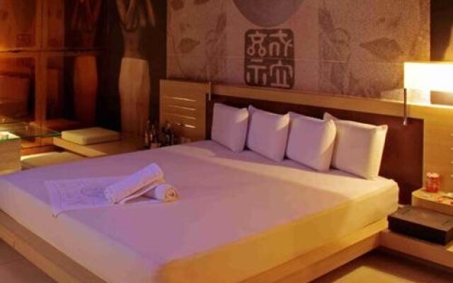 Dragon Motel (Только для взрослых)