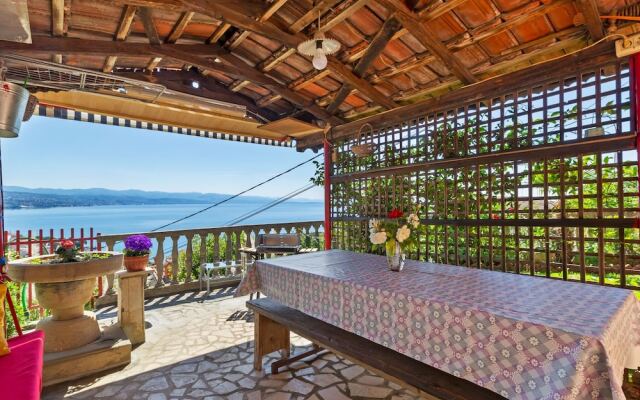 Simplistic Apartment in Opatija With Private Garden