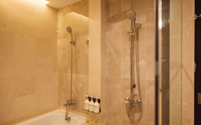 St. Giles Gardens Residences Kuala Lumpur – Bathroom – Kuala Lumpur