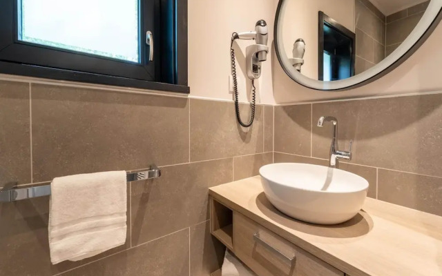 Waterside Elegance Sky Pad