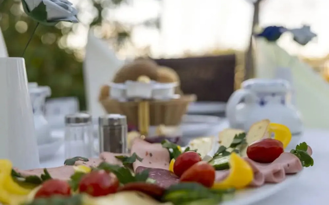 AMAYA Hotel & Suites