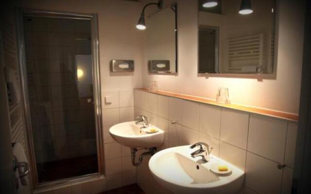 Hotel 26