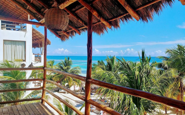 El Fuerte Beach Resort