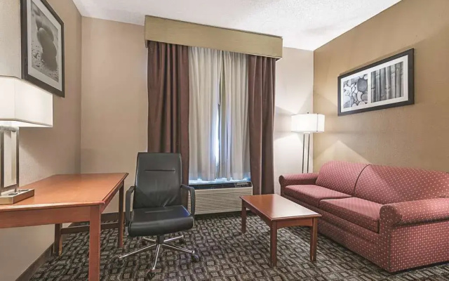 MainStay Suites Decatur River City