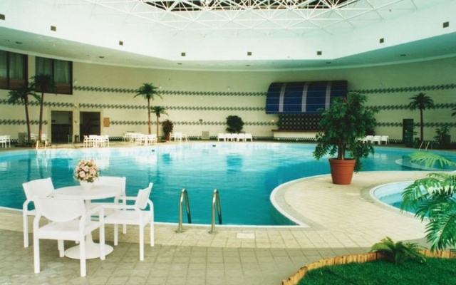 The Farrington – Pool – Weifang