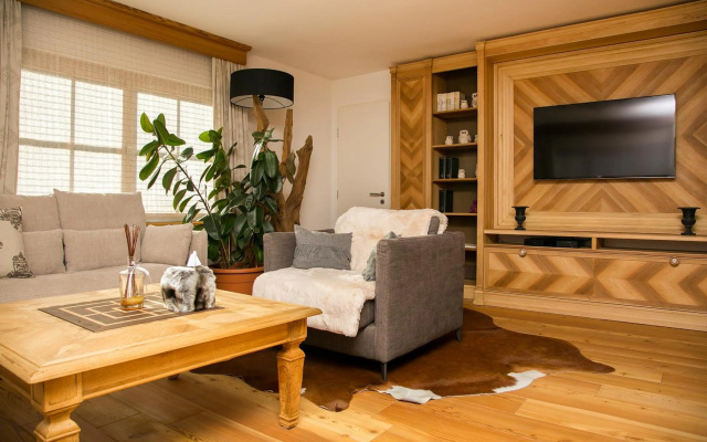 Luxus Apartments Chesa Chantarella an TOP Lage! – Guest Rooms – St. Moritz