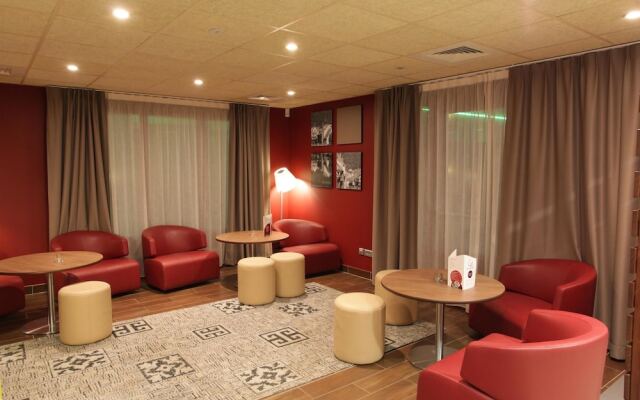 Campanile Besancon Nord Ecole Valentin