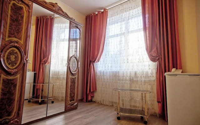 Paradise Hotel