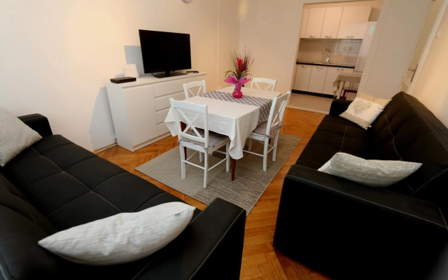 Apartment Mira Lapad