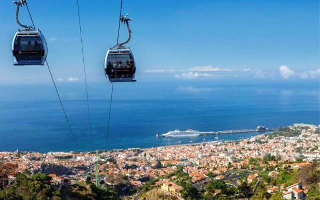 Apartment with One Bedroom in Funchal, with Wonderful Mountain View, Enclosed Garden And Wifi - 4 Km From the Beach