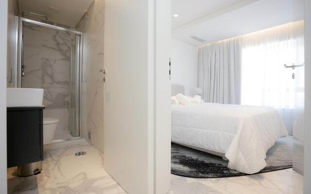 Sea Side Luxury Apartment