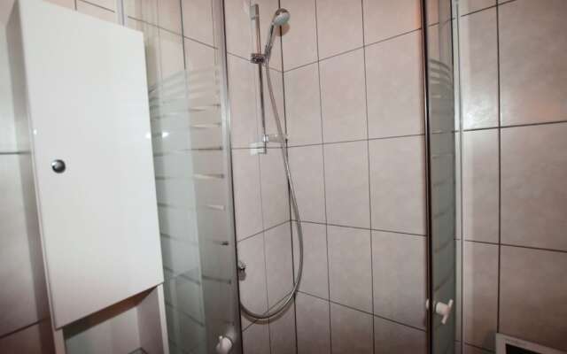 AB Apartment 14