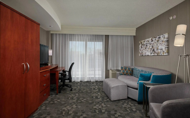 Courtyard by Marriott Bristol