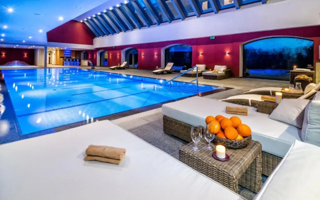 Uroczysko Siedmiu Stawów Luxury Hotel