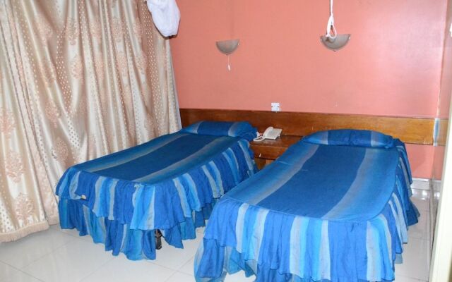 Karibu Hotel