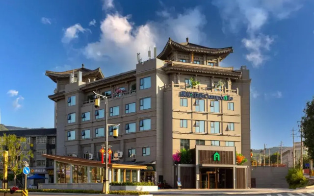 Campanile Hotel (Xi'an Lintong Terracotta Warriors and Horses West Garden Metro Station)